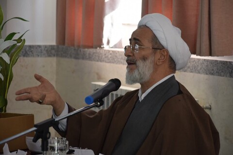 حضور امام جمعه شهرستان مرند در یکی از هنرستان های این شهرستان