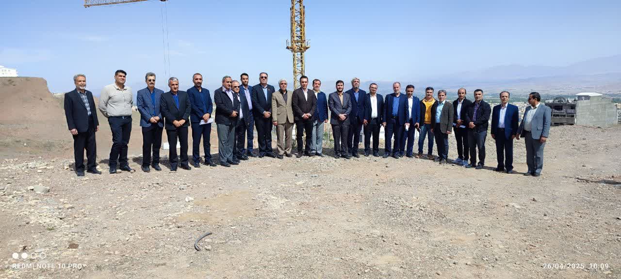 بازدید معاون توسعه منابع فیزیکی وزارت بهداشت از پروژه بیمارستان ۳۰۴ تختخوابی مرند