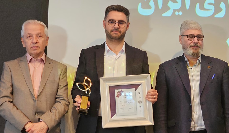 نشان عالی مدیریت روابط عمومی ایران به منطقه آزاد ارس رسید